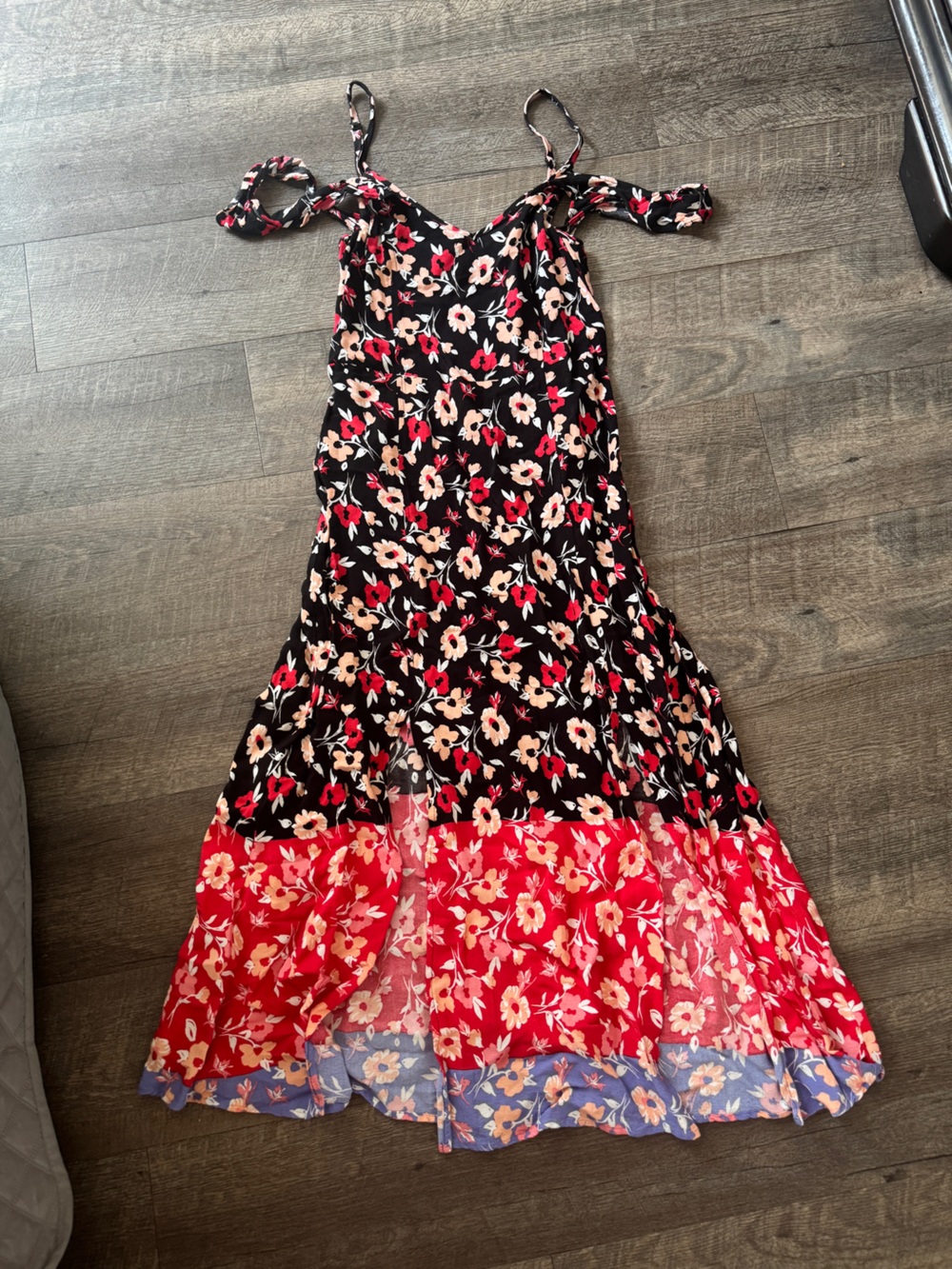 Express Patchwork Style Off Shoulder Black Floral Maxi Dress & Red Peach Blooms